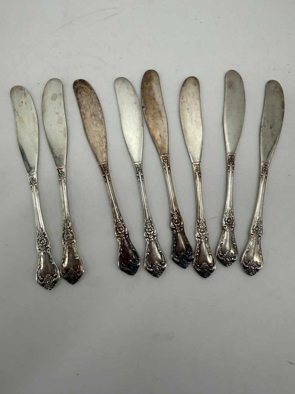 Wm Rogers Oneida Valley Rose Silverplate Butter Spreaders 1956 Vintage Set of 8